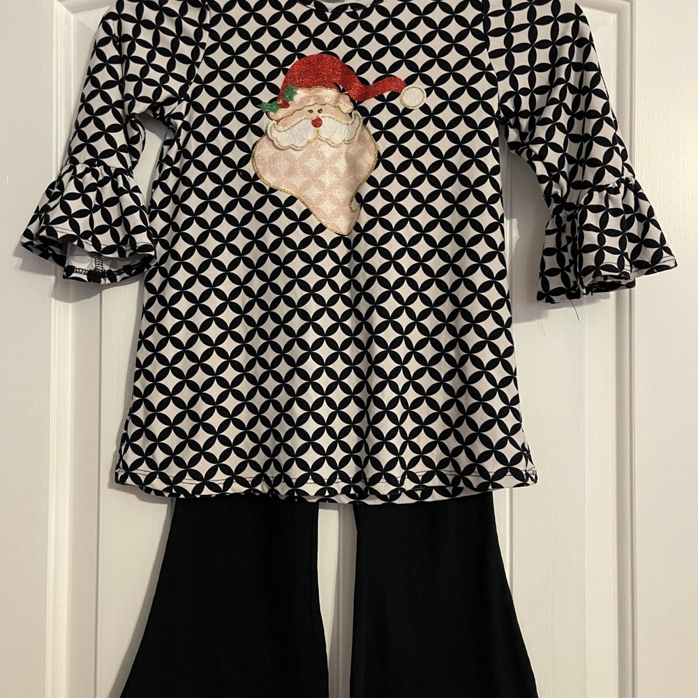 Rare Too Girls Black & White Geo Santa Pajama Set - Festive Holiday set girls 6